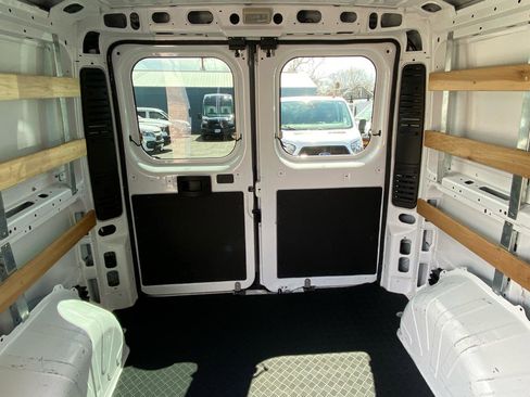 Used 2025 RAM ProMaster 2500 w/ U-Haul Equipment Group image 8