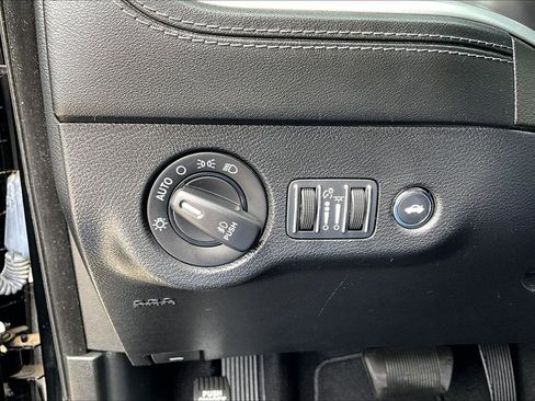 Used 2022 Dodge Charger GT w/ Plus Group AWD/4WD image 37