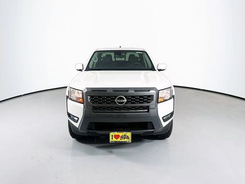 Used 2025 Nissan Frontier SV w/ SV Convenience Package RWD image 4