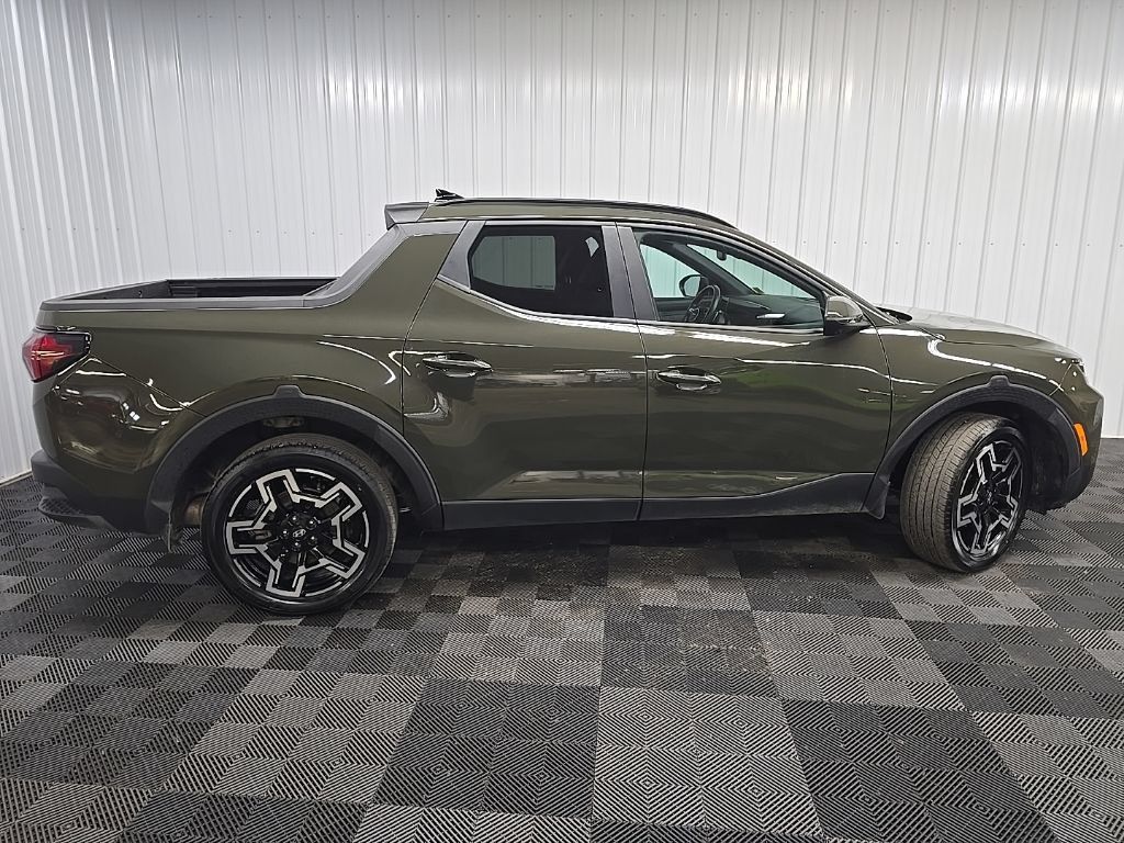 Used 2025 Hyundai Santa Cruz Limited AWD/4WD image 2