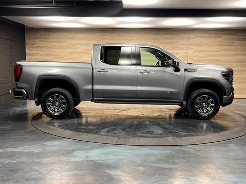 Used 2024 GMC Sierra 1500 AT4 w/ Technology Package image 12