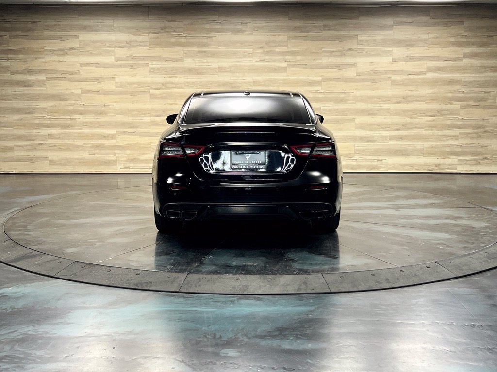Used 2023 Nissan Maxima SR w/ Sport Mat Group FWD image 20