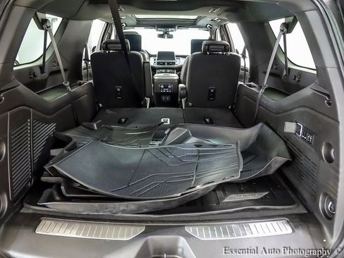 Certified 2021 Chevrolet Suburban RST w/ Luxury Package image 23