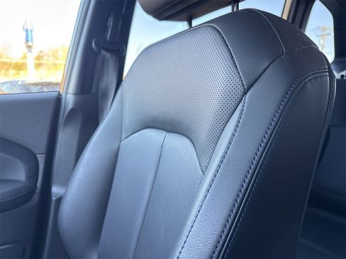 Used 2025 Subaru Forester Limited image 40