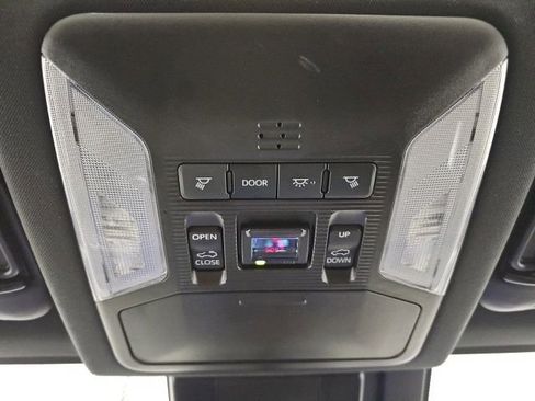 Used 2024 Toyota RAV4 SE image 27