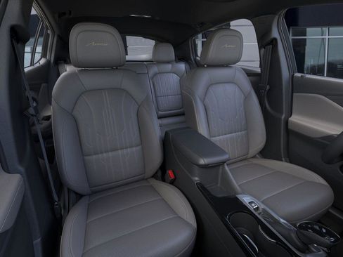 New 2026 Buick Envista Avenir image 16