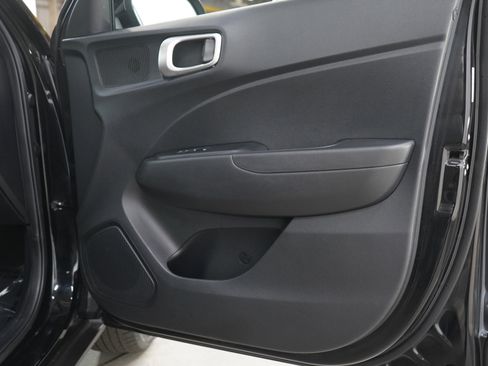 Certified 2023 Hyundai Venue SEL w/ Cargo Package FWD image 9
