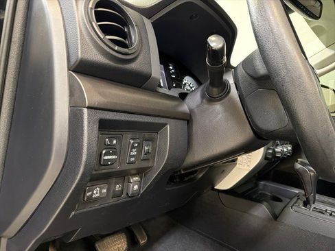 Used 2019 Toyota Tundra SR5 w/ SR5 Upgrade Package image 22