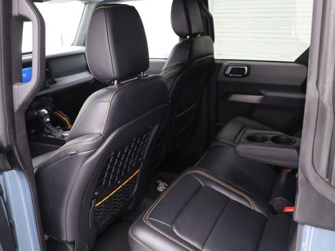 Used 2023 Ford Bronco Badlands w/ Sasquatch Package image 11