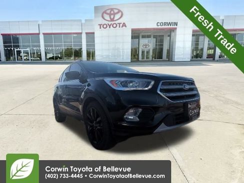 Used 2017 Ford Escape SE w/ SE Leather Comfort Package image 1