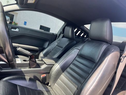 Used 2008 Ford Mustang GT RWD image 9