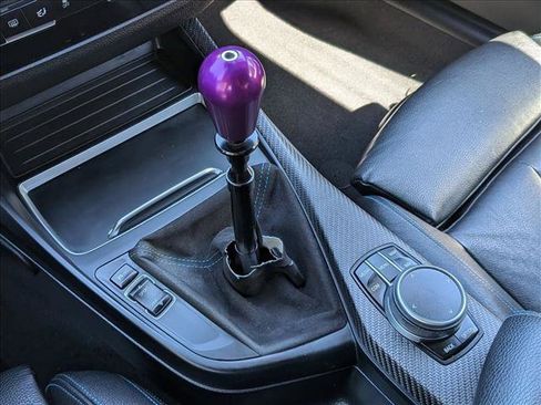 Used 2018 BMW M2 RWD image 12