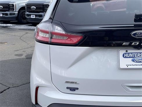 Used 2021 Ford Edge SEL w/ Convenience Package image 31