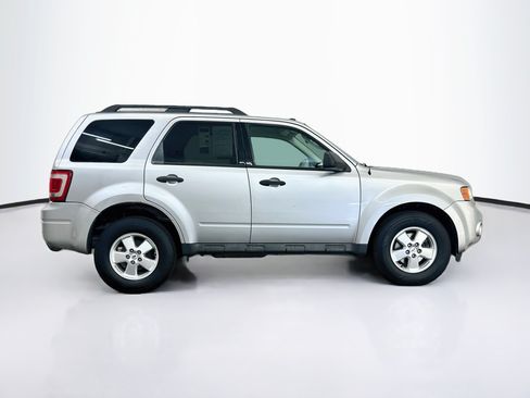 Used 2012 Ford Escape XLT AWD/4WD image 10