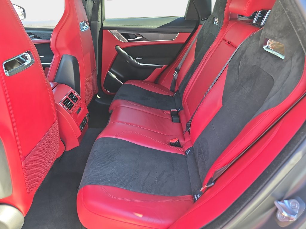 Used 2022 Jaguar F-PACE SVR AWD/4WD image 17