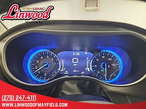 Used 2024 Chrysler Pacifica Touring-L image 20