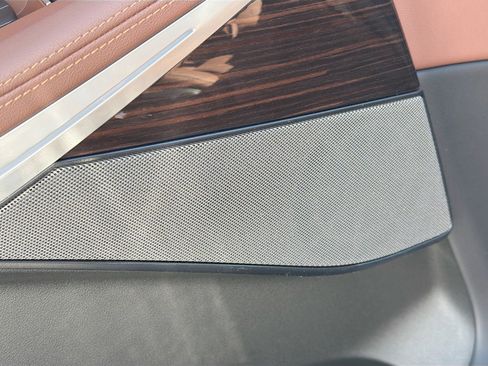 New 2027 BMW X7 xDrive40i w/ M Sport Package AWD/4WD image 25