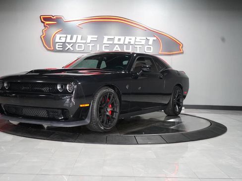 Used 2015 Dodge Challenger SRT Hellcat image 20