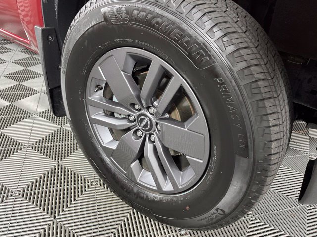 Used 2025 Nissan Frontier SV AWD/4WD image 16