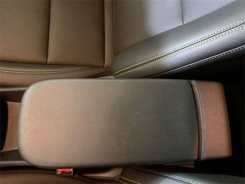 Used 2024 Chevrolet Trax ACTIV w/ Sunroof Package image 36