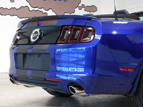 Used 2013 Ford Mustang GT Premium w/ Electronics Pkg RWD image 79