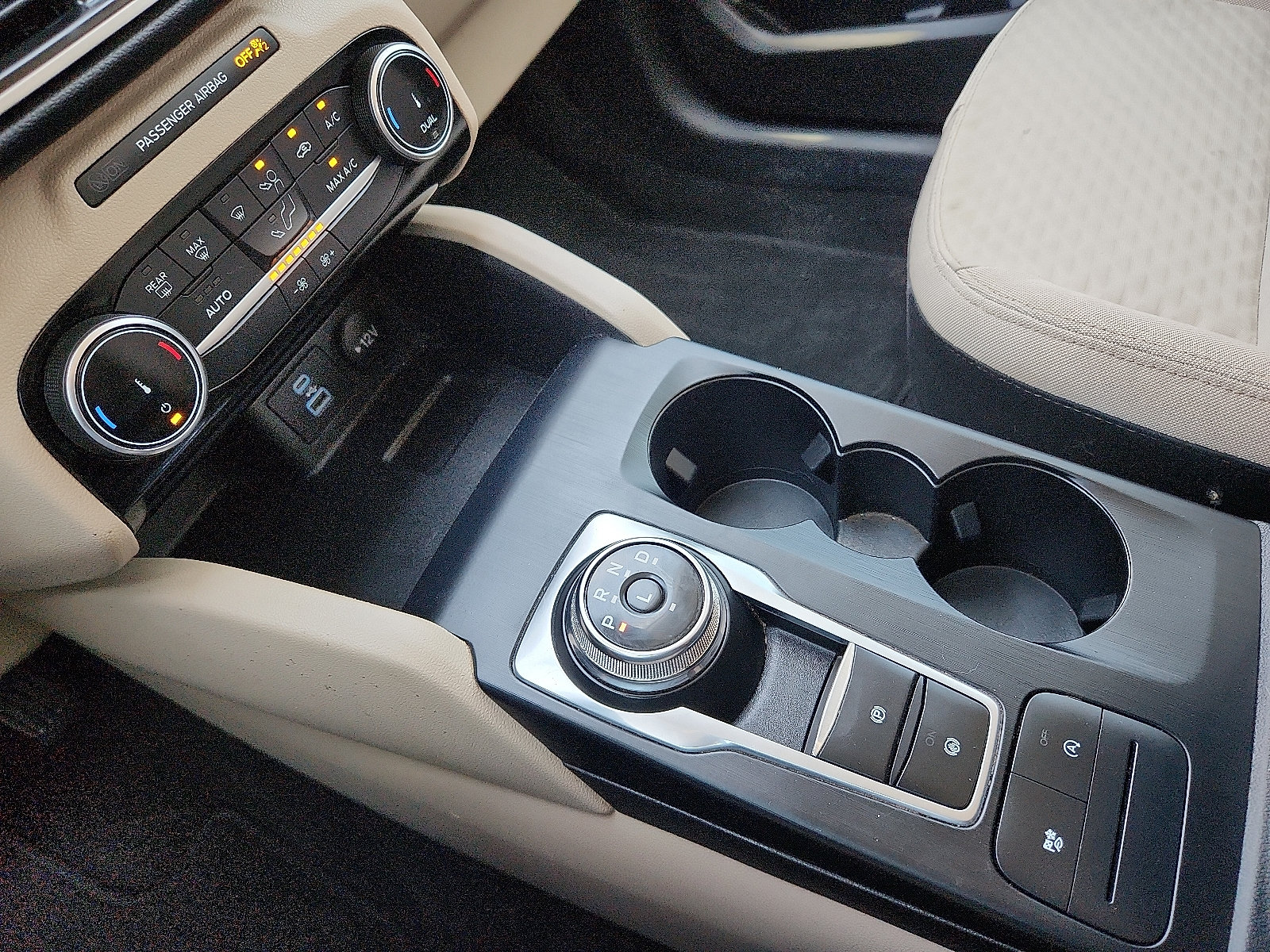 Used 2022 Ford Escape SE w/ Convenience Package FWD image 20