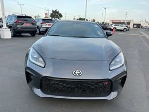 Used 2024 Toyota GR86 image 3
