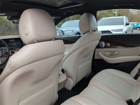 Used 2019 Mercedes-Benz E 300 image 19