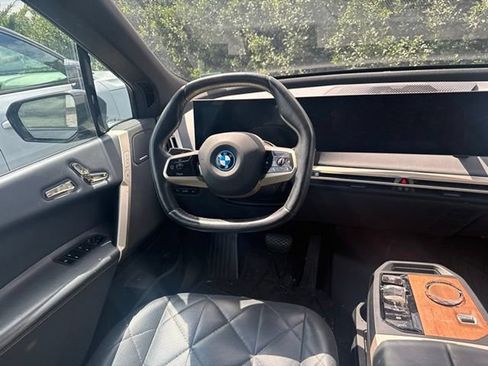 Used 2024 BMW iX xDrive50 w/ Premium Package AWD/4WD image 17