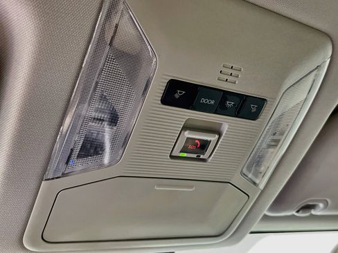 Used 2024 Toyota RAV4 LE FWD image 20