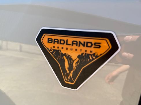 Used 2025 Ford Bronco Badlands AWD/4WD image 36