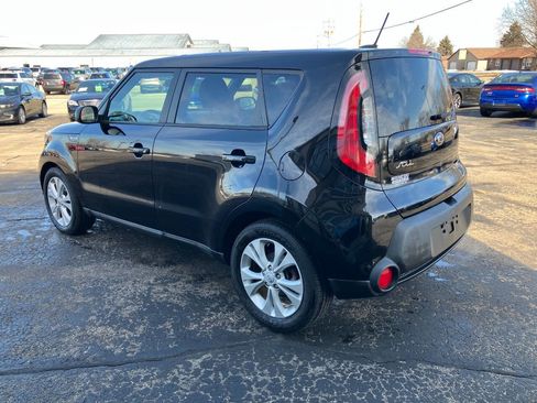 Used 2015 Kia Soul + image 5