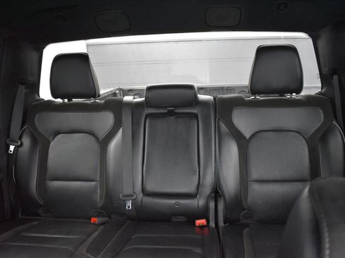 Used 2024 RAM 1500 Laramie AWD/4WD image 18