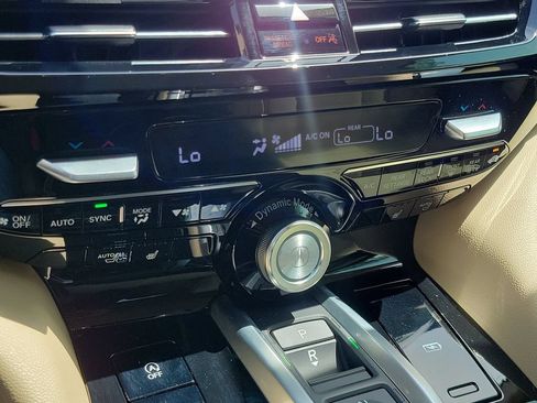 Certified 2024 Acura MDX FWD image 31