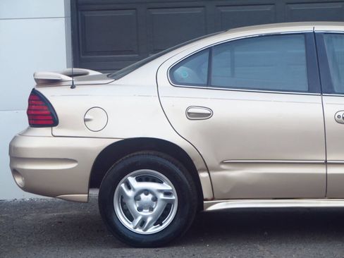 Used 2003 Pontiac Grand Am SE image 14
