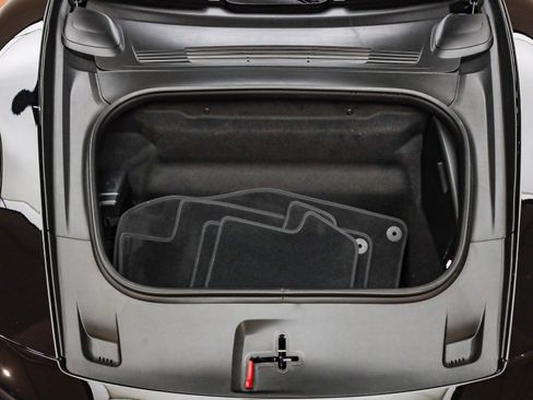 Used 2026 Porsche 911 Carrera image 30