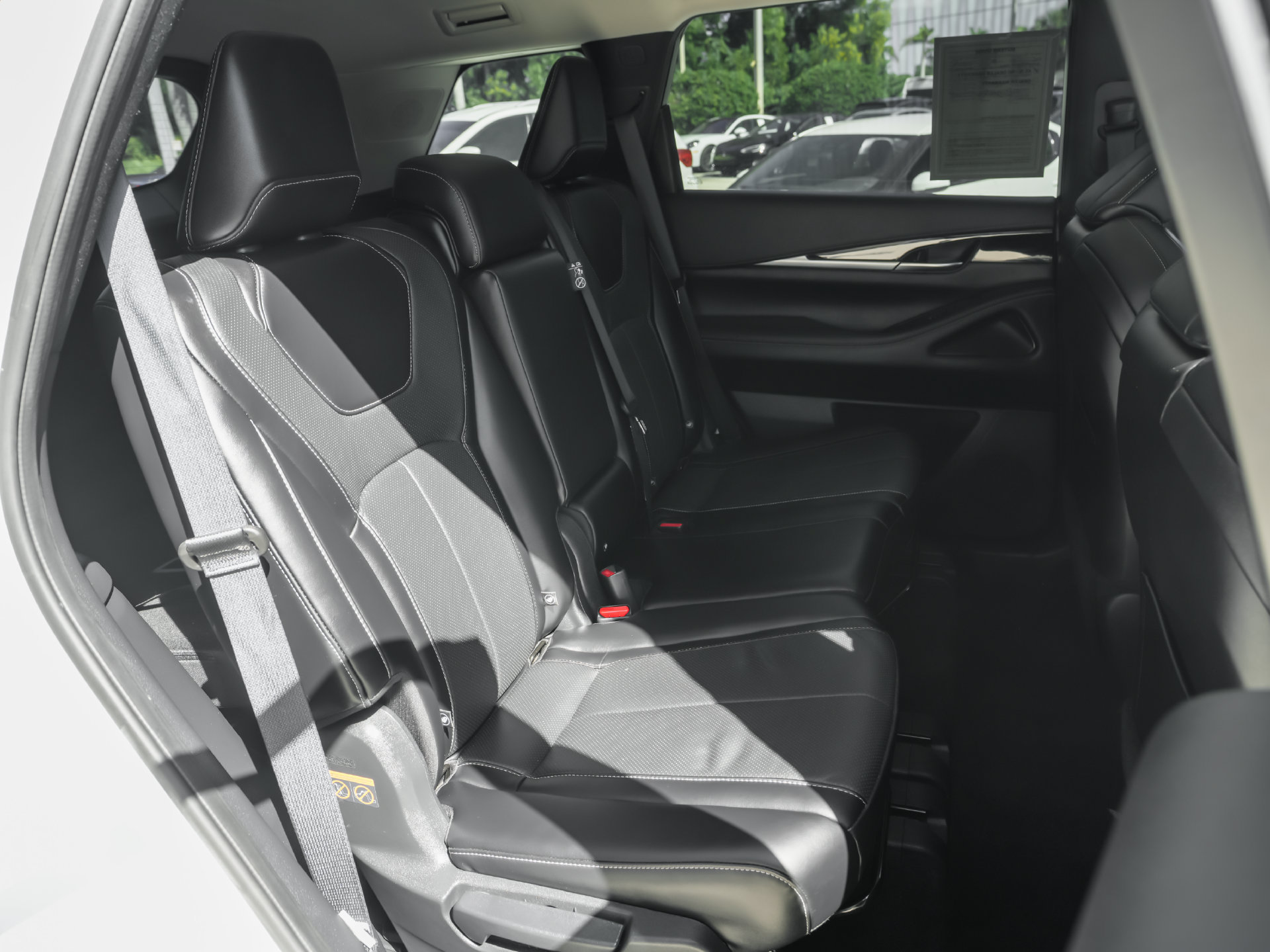 Certified 2024 INFINITI QX60 Pure FWD image 9