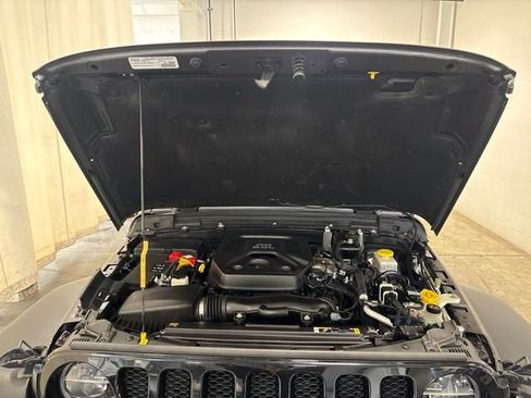 Used 2022 Jeep Wrangler Sport AWD/4WD image 8