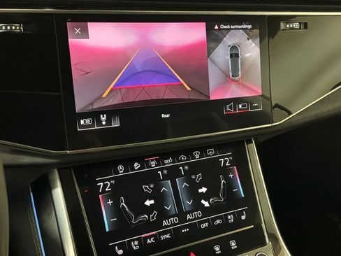 Used 2019 Audi Q8 Prestige AWD/4WD image 4