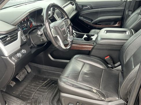 Used 2019 GMC Yukon XL SLT image 10