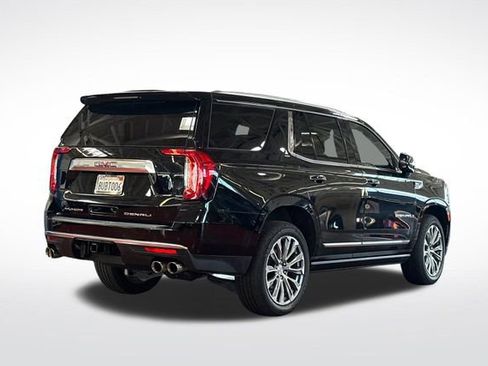 Used 2021 GMC Yukon Denali w/ Denali Premium Package image 5