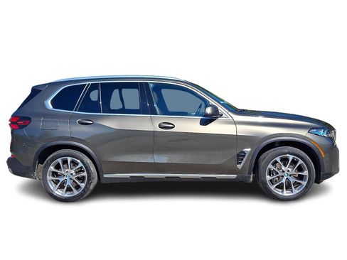 Used 2024 BMW X5 xDrive40i w/ Premium Package AWD/4WD image 7