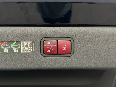 Certified 2023 Mercedes-Benz EQS 580 4MATIC Sedan image 17