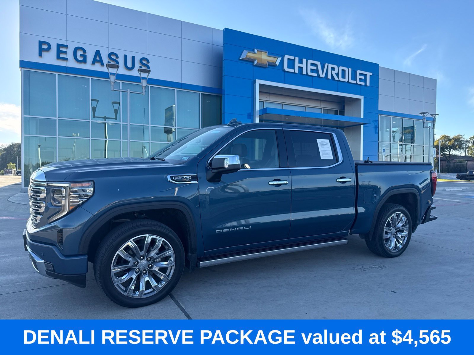 Used 2024 GMC Sierra 1500 Denali w/ Denali Reserve Package AWD/4WD 360° Tour