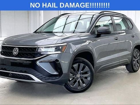Used 2023 Volkswagen Taos S FWD image 2