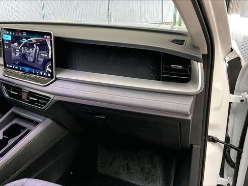 New 2026 Volkswagen Tiguan SE image 28