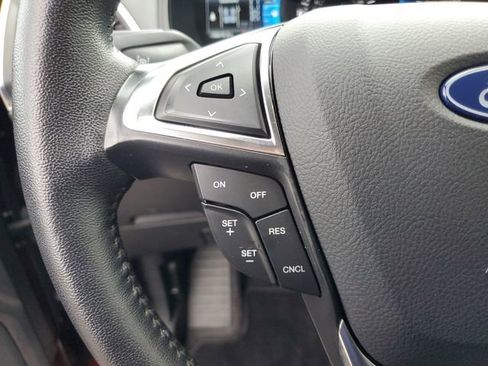 Used 2024 Ford Edge Titanium image 25