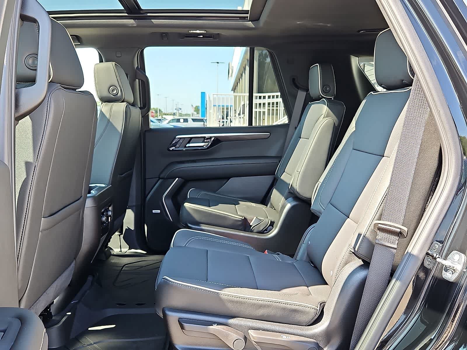New 2026 Chevrolet Tahoe Premier w/ Sun And Tow Package AWD/4WD image 8