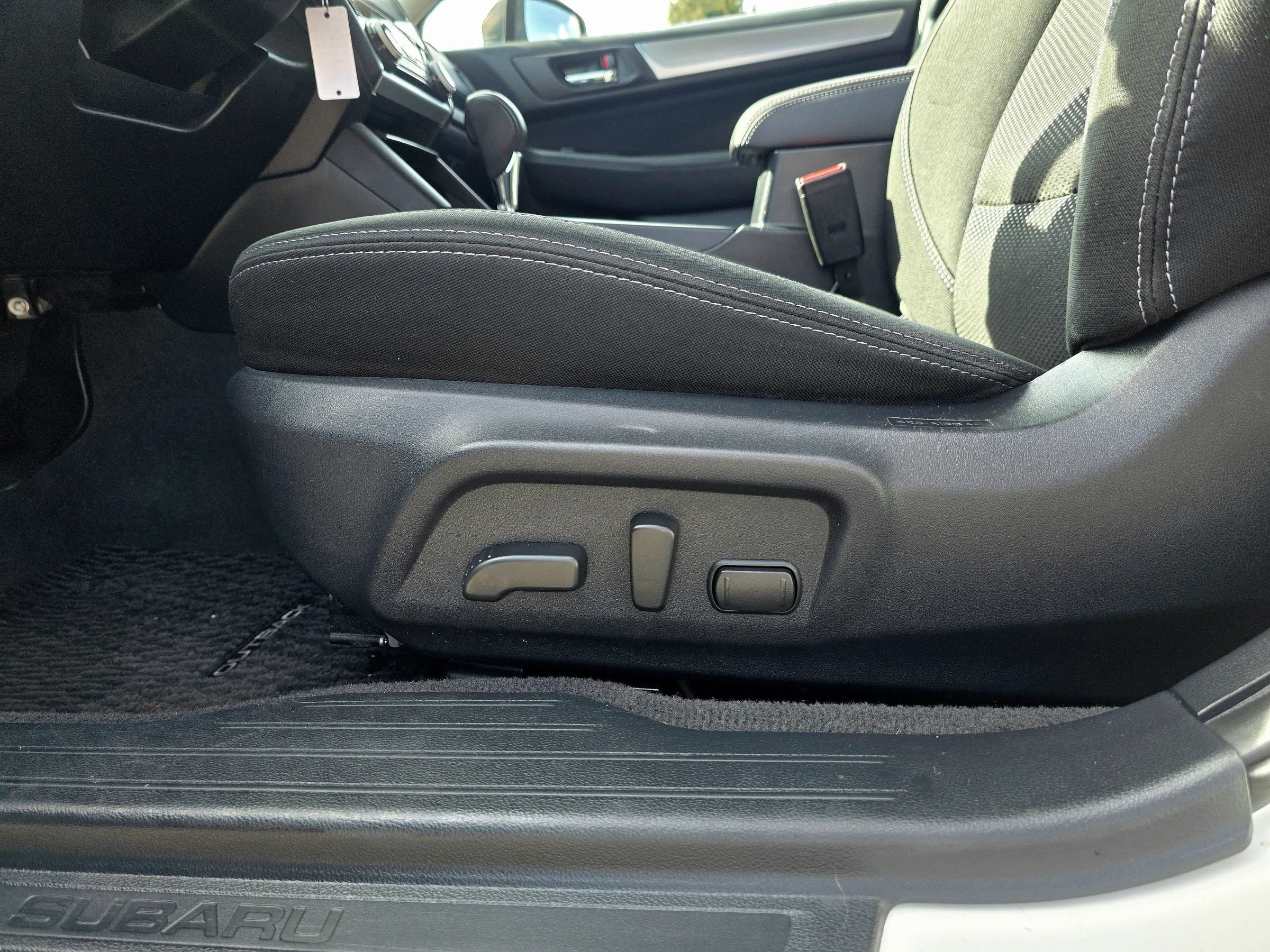 Used 2018 Subaru Outback 2.5i Premium AWD/4WD image 42