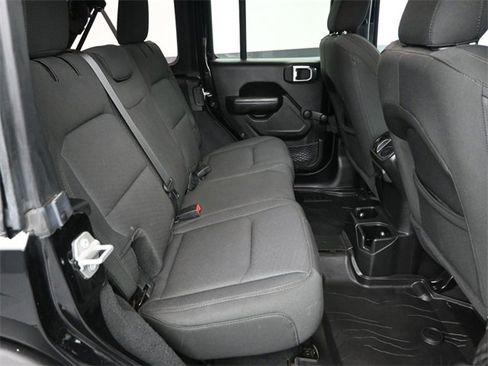 Used 2022 Jeep Wrangler Unlimited Sport image 14